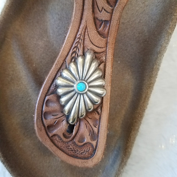 Birkenstock Unique Tooled Thong Gizeh Sandals - Picture 7 of 9